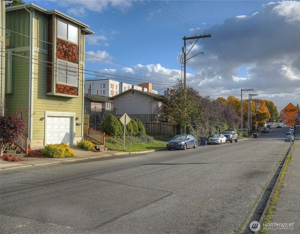 3709 S Park Avenue, Tacoma, WA 98418