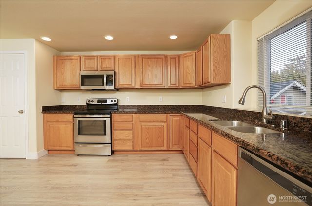 3709 S Park Avenue, Tacoma, WA 98418