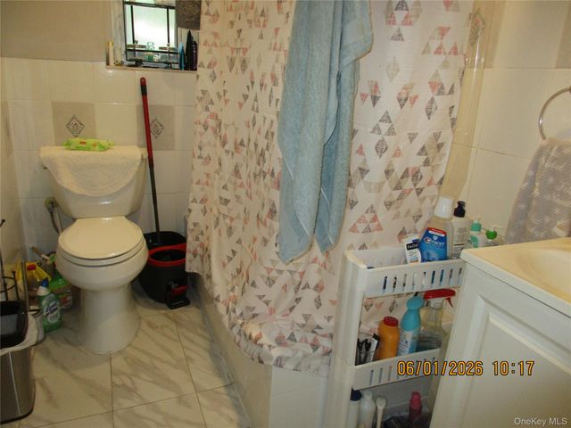 40-05 Ithaca Street 4M, Elmhurst, NY 11373