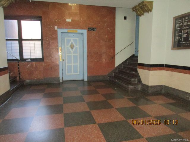 40-05 Ithaca Street 4M, Elmhurst, NY 11373