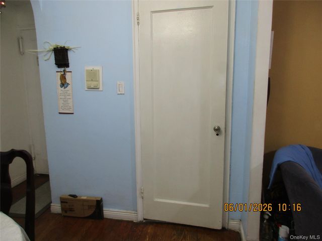 40-05 Ithaca Street 4M, Elmhurst, NY 11373