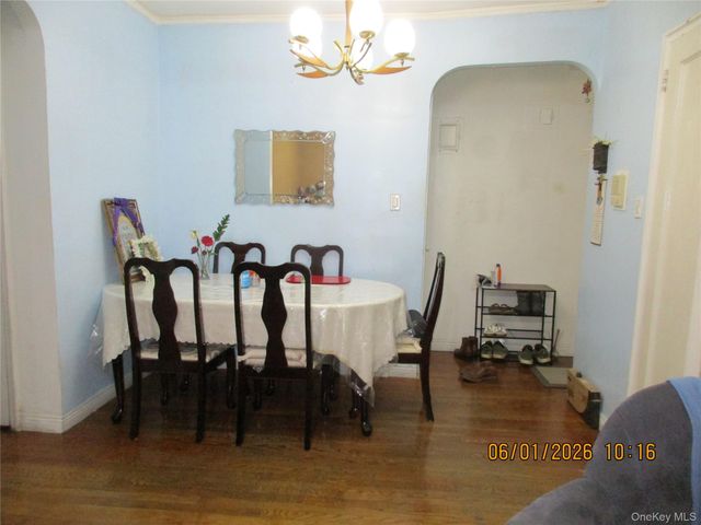 40-05 Ithaca Street 4M, Elmhurst, NY 11373