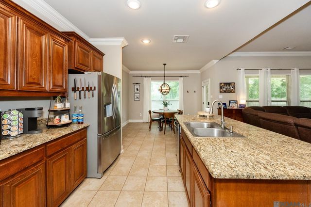 3344 Orleans Quarters Dr, Brusly, LA 70719