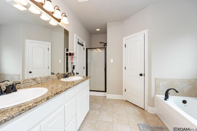 3344 Orleans Quarters Dr, Brusly, LA 70719