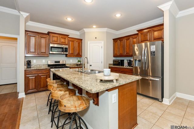 3344 Orleans Quarters Dr, Brusly, LA 70719
