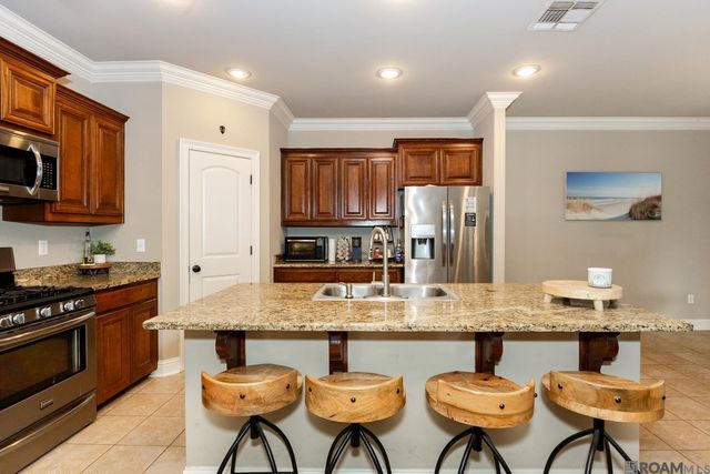 3344 Orleans Quarters Dr, Brusly, LA 70719