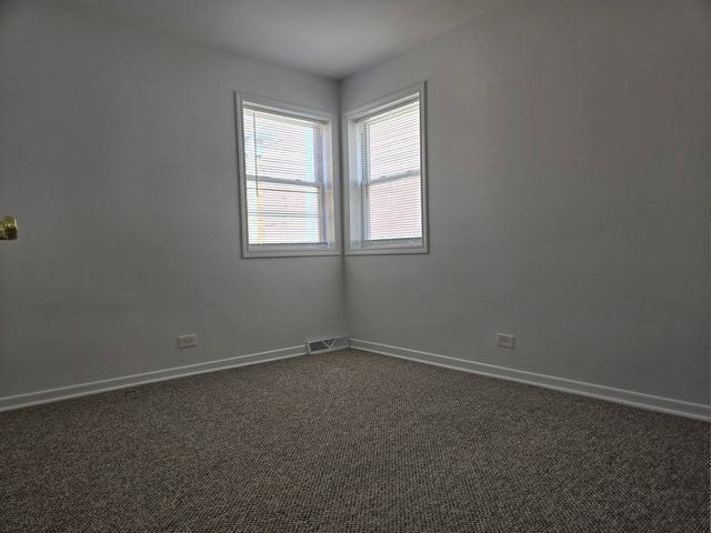 6039 N Artesian Avenue 2, Chicago, IL 60659