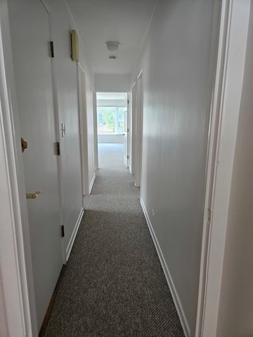 6039 N Artesian Avenue 2, Chicago, IL 60659