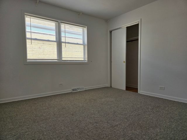 6039 N Artesian Avenue 2, Chicago, IL 60659