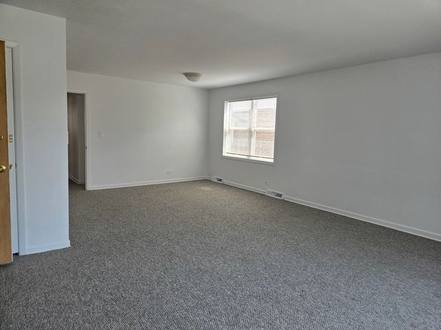 6039 N Artesian Avenue 2, Chicago, IL 60659