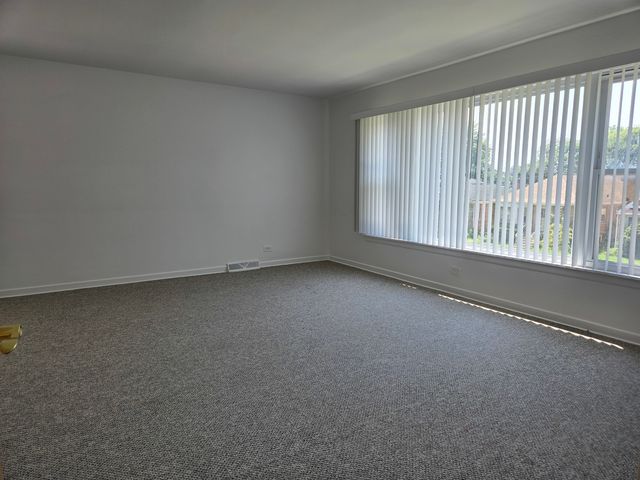 6039 N Artesian Avenue 2, Chicago, IL 60659