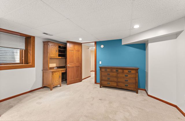 1017 Thomas Avenue S, Minneapolis, MN 55405