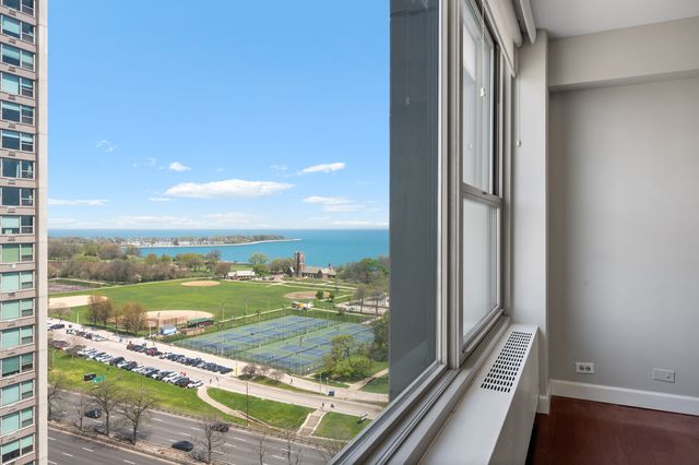 3600 N Lake Shore Drive 1608, Chicago, IL 60613