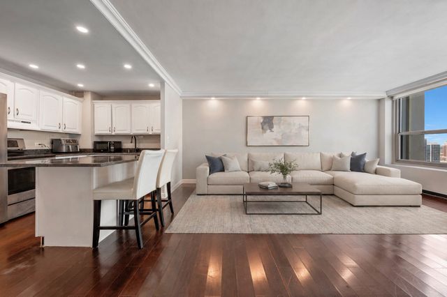 3600 N Lake Shore Drive 1608, Chicago, IL 60613