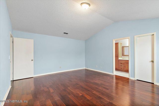 8461 IVEY Road, Jacksonville, FL 32216