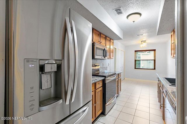 8461 IVEY Road, Jacksonville, FL 32216