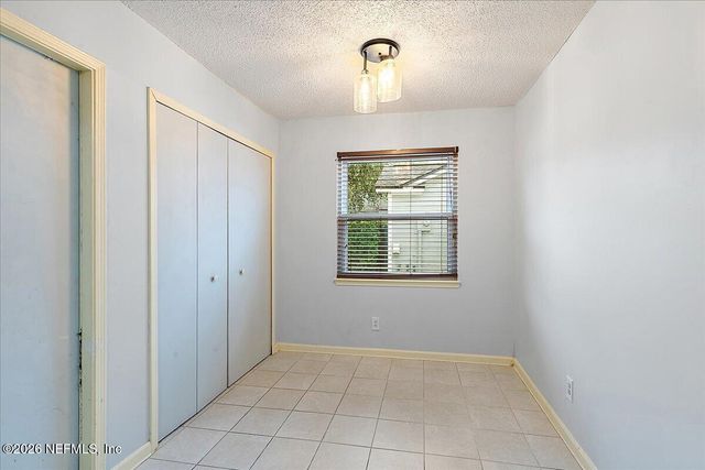 8461 IVEY Road, Jacksonville, FL 32216