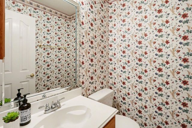 206 Clear Creek Mdws Drive, League City, TX 77573