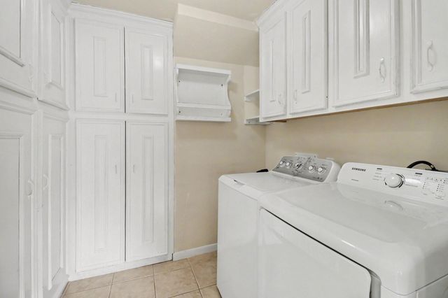 206 Clear Creek Mdws Drive, League City, TX 77573