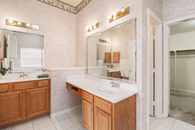 206 Clear Creek Mdws Drive, League City, TX 77573