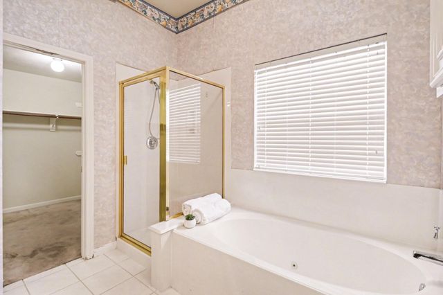 206 Clear Creek Mdws Drive, League City, TX 77573