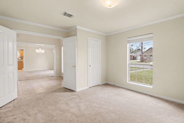 206 Clear Creek Mdws Drive, League City, TX 77573