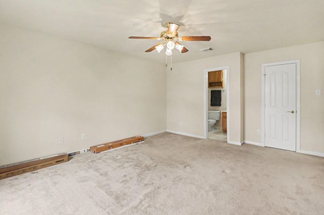 206 Clear Creek Mdws Drive, League City, TX 77573