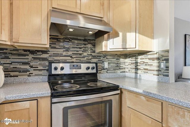 8024 E 3rd Avenue, Anchorage, AK 99504