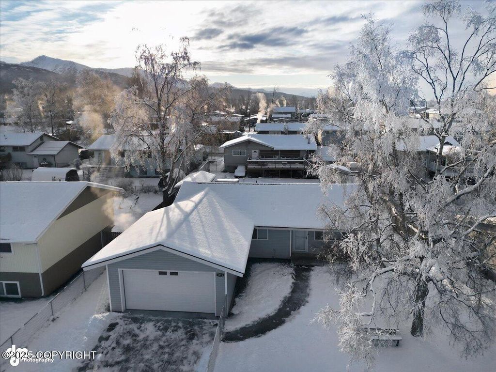 8024 E 3rd Avenue, Anchorage, AK 99504