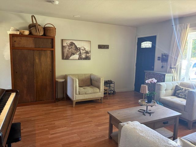 2561 24th Ave, Sacramento, CA 95820