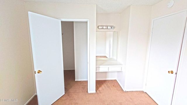 2026 Calle La Sombra 2, Simi Valley, CA 93063