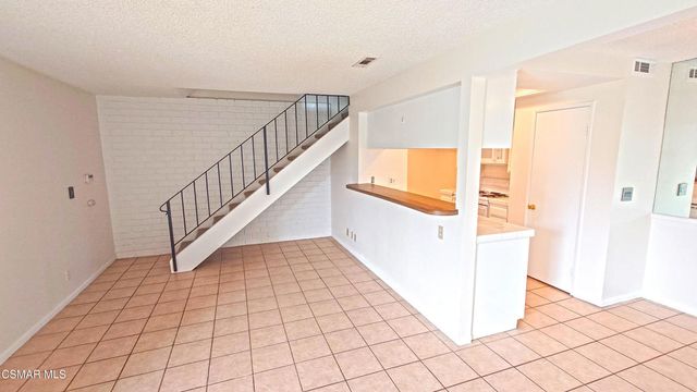 2026 Calle La Sombra 2, Simi Valley, CA 93063