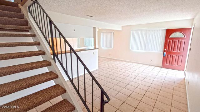 2026 Calle La Sombra 2, Simi Valley, CA 93063