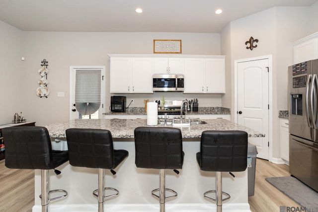 39500 Ridgeland Dr, Gonzales, LA 70737