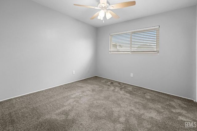 5016 Willow Tree Drive, Bakersfield, CA 93313