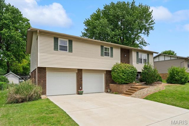 409 Chapel Drive, Collinsville, IL 62234