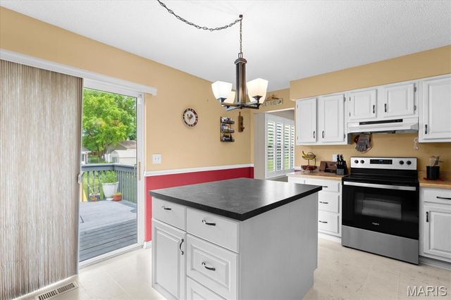 409 Chapel Drive, Collinsville, IL 62234