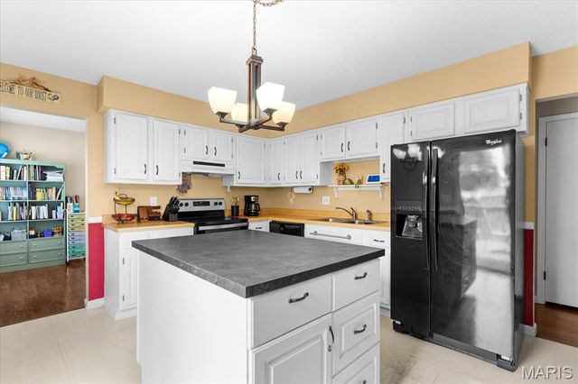 409 Chapel Drive, Collinsville, IL 62234