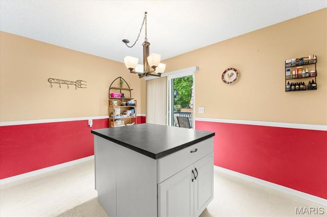 409 Chapel Drive, Collinsville, IL 62234