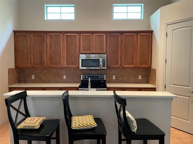 8917 Old Lampasas TRL 12, Austin, TX 78750