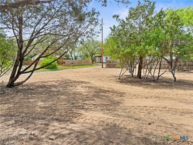 296 Seneca Drive, Burnet, TX 78611