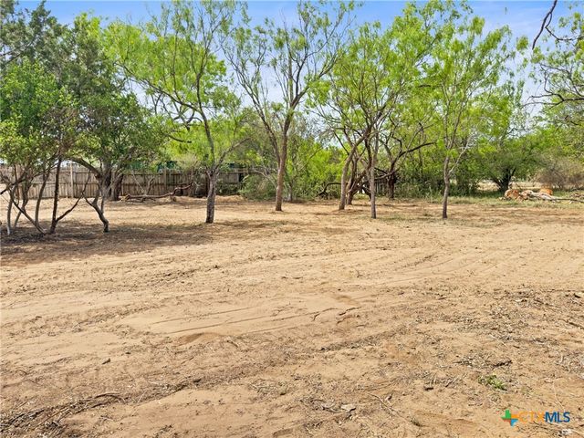 296 Seneca Drive, Burnet, TX 78611