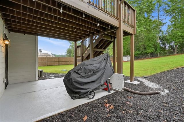 1801 Sycamore Drive, Loganville, GA 30052