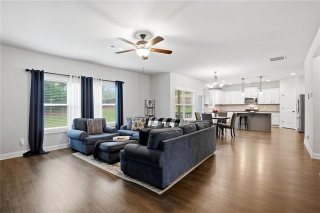 1801 Sycamore Drive, Loganville, GA 30052
