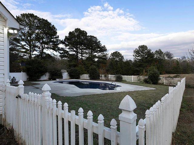 62 Smoak Field Rd, Griffin, GA 30223