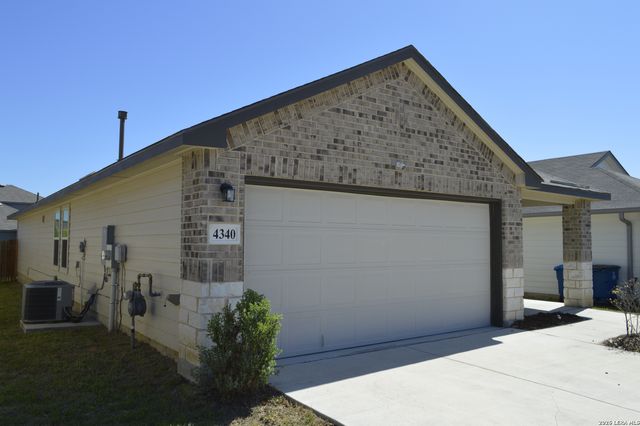 4340 Lake Ritter, St Hedwig, TX 78152