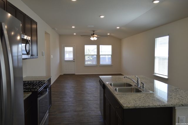 4340 Lake Ritter, St Hedwig, TX 78152