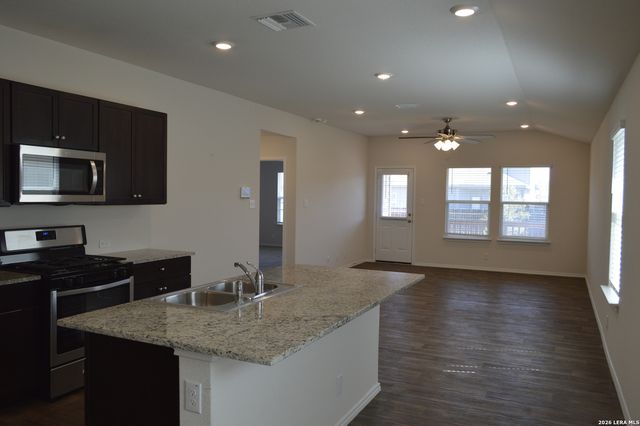 4340 Lake Ritter, St Hedwig, TX 78152