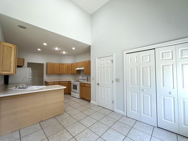 3802 E Regents Circle, Bloomington, IN 47401