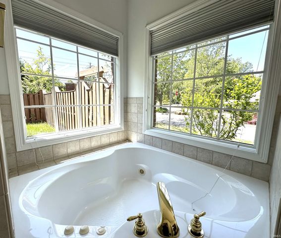 3802 E Regents Circle, Bloomington, IN 47401